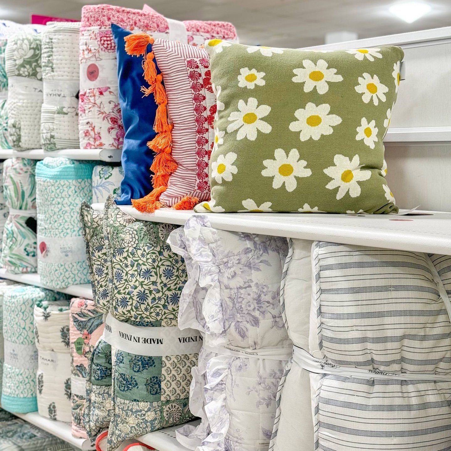 449031993_507196124971972_9053683912186340595_n HomeGoods pillows and cushions